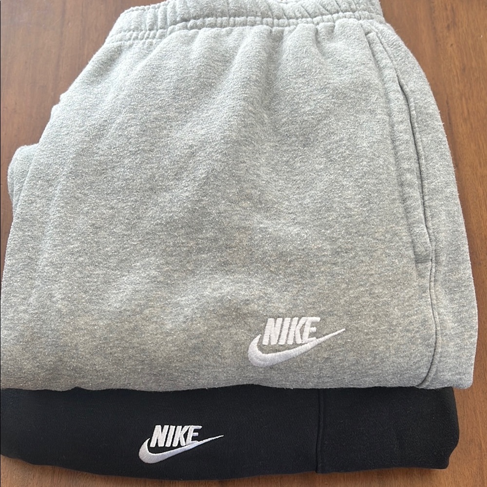 Nike Men’s Gray and Black Club Fleece Sweatpants